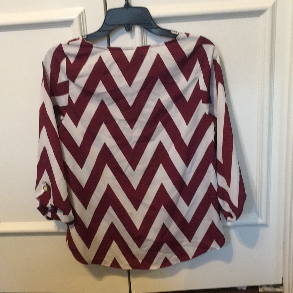 Francesca’s Maroon and White Chevron Blouse - Picture 4 of 5